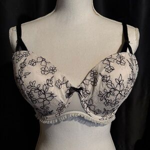 Victoria's Secret Dream Angels Lined Demi Black Floral Lace Bra 36DD